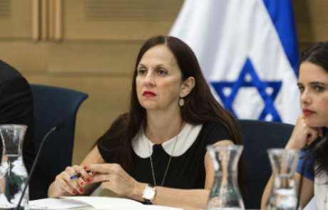 כיצד נשמע ופועל ה׳דיפ סטייט׳ מהפה של החמור